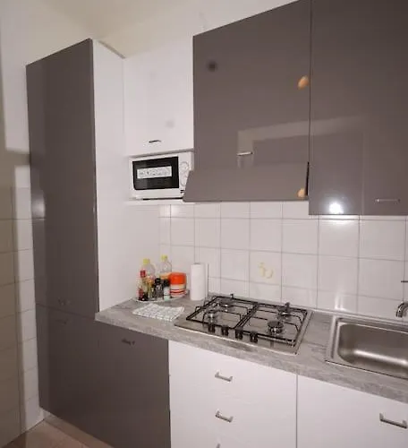 Apartment Cir 015146-cni-01484 Mailand